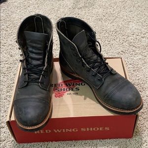 Red Wing Iron Ranger mens 6” boots. Size 9.5 D.